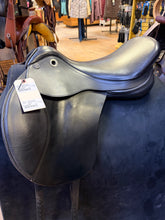 Load image into Gallery viewer, Used 18” DP All Purpose Adjustable Saddle #25743
