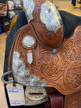 Load image into Gallery viewer, Used 16” Billy Royal Western Show Saddle #27591

