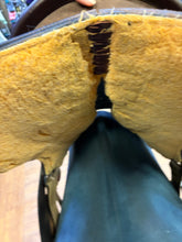 Load image into Gallery viewer, Used 15” High Horse Leona Barrel Saddle #28763
