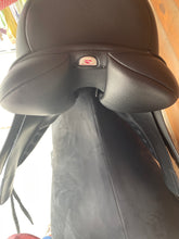 Load image into Gallery viewer, Used 18” Arena Dressage Saddle #18237
