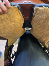 Load image into Gallery viewer, Used 16&quot; Circle Y Walnut Grove Flex2 Western Saddle
