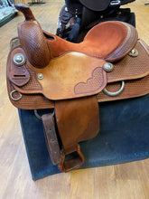 Load image into Gallery viewer, Used 16” Bob’s Custom Saddle Reiner
