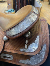 Load image into Gallery viewer, Used 15” Crates Western Show Saddle #20040
