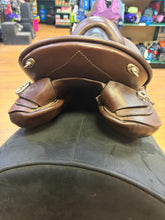 Load image into Gallery viewer, Used 18” Prestige Atena Endurance Saddle #28283
