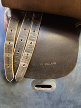 Load image into Gallery viewer, Used 15” Cutback Saddleseat Saddle #27409
