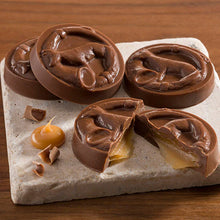 Load image into Gallery viewer, Dark Horse Chocolate 6 Piece Box
