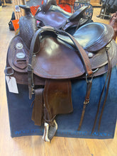 Load image into Gallery viewer, Used 16” Crates 2222 Classic Reining Saddle Round Skirt #29531
