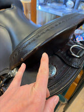 Load image into Gallery viewer, DEMO 16” Circle Y 1667 SALT RIVER FLEX2 WESTERN SADDLE
