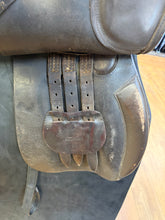 Load image into Gallery viewer, Used 17” Collegiate Senior Event Saddle #28050
