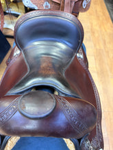 Load image into Gallery viewer, Used 16” Circle Y Sheridan Western Saddle #29623

