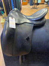 Load image into Gallery viewer, Used 18” Stubben 1894 Dressage Saddle #23643
