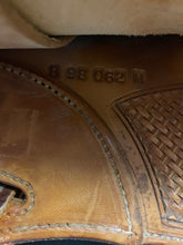 Load image into Gallery viewer, Used 16” Bob’s Doug Milholland Reiner Saddle
