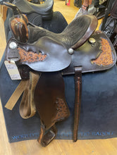 Load image into Gallery viewer, Used 15” Western Saddle #20497
