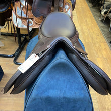 Load image into Gallery viewer, Used 17.5” Arena Close Contact saddle #14854
