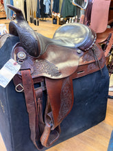 Load image into Gallery viewer, Used 15.5” Circle Y Trail Western Saddle #28831
