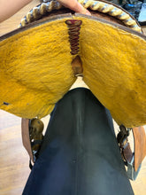 Load image into Gallery viewer, Used 15” Custom Made HR Barrel Saddle #27824
