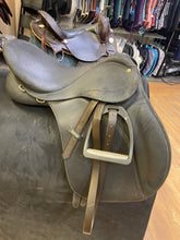 Load image into Gallery viewer, Used 17” Wintec 2000 All Purpose Saddle #22655
