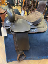 Load image into Gallery viewer, Used 16” Wintec Western Saddle #22057
