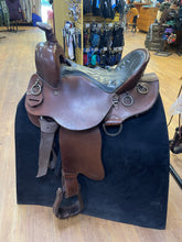 Load image into Gallery viewer, Used 16” Crest Ridge Saddlery Western Saddle #19219
