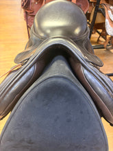 Load image into Gallery viewer, Used 17.5” Adam Ellis Close Contact #27862
