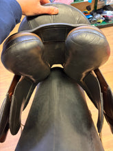Load image into Gallery viewer, Used 17” Duett All Purpose Trail Saddle #29560
