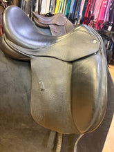 Load image into Gallery viewer, Used 17.5” Custom Saddlery Monoflap Dressage saddle #27590
