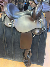 Load image into Gallery viewer, Used 16” Circle Y Custom Everglade Western Saddle #26434
