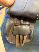 Load image into Gallery viewer, Used 17.5” Arena All Purpose Saddle #27566
