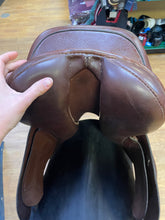 Load image into Gallery viewer, Used 17” Black Country Quantum Close Contact #24889
