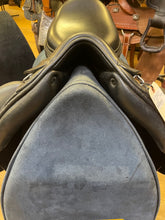 Load image into Gallery viewer, Used 18” Equipe Doliiem Dressage Saddle #22158
