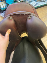 Load image into Gallery viewer, Used 18” Royal Highness Emile Close Contact #23433

