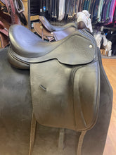Load image into Gallery viewer, Used 17” Steffens Advantage Dressage Saddle #1800
