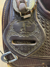 Load image into Gallery viewer, Used 17” Bar J Western Saddle #20664
