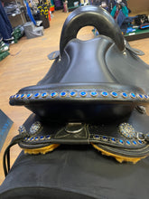 Load image into Gallery viewer, Used 16” Amish Made Black Bling Endurance Saddle #22055

