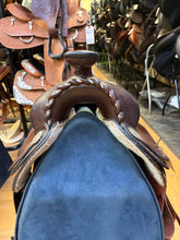 Load image into Gallery viewer, Used 15” Simco Western Saddle #29425
