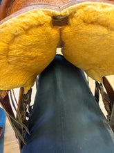 Load image into Gallery viewer, Used 16" Masters Collection FX Wade Western Saddle
