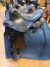Load image into Gallery viewer, Used 16.5” Tucker Endurance Trail Black Saddle #29846
