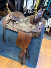 Load image into Gallery viewer, Used 15” Simco Western Saddle #29425
