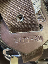 Load image into Gallery viewer, Used 16” Crates 2171 Classic Trail Saddle Round Skirt #24463
