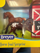 Load image into Gallery viewer, Breyer Horse Foal Suprise Stablemates
