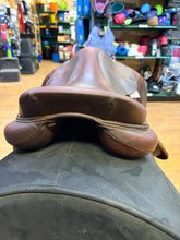 Load image into Gallery viewer, Used 17.5” Antares Classique 2018 Saddle #27407
