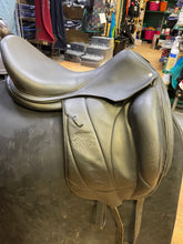 Load image into Gallery viewer, Used 19.5” Voltaire Adelaide Dressage Saddle #20775
