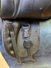 Load image into Gallery viewer, Used 17” HDR Monoflap Dressage Saddle #29244
