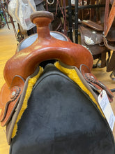 Load image into Gallery viewer, Used 17” Fabtron Trail Saddle #19839
