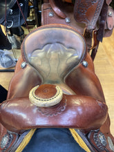 Load image into Gallery viewer, Used 17” Crates Lightweight trail Saddle #23900
