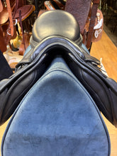 Load image into Gallery viewer, Used 17” GFS All Purpose Hunt Saddle #28479
