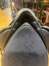 Load image into Gallery viewer, Used 17” Steffens Advantage Dressage Saddle #1800
