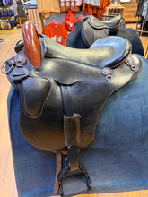 Load image into Gallery viewer, Used 16” Double Diamond xwide Endurance Saddle #29561
