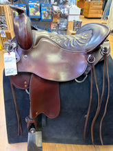 Load image into Gallery viewer, Used 17.5” Tucker Trail Western Saddle #28606
