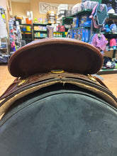 Load image into Gallery viewer, Used 17” High Horse Park and Trail Western Saddle #28191
